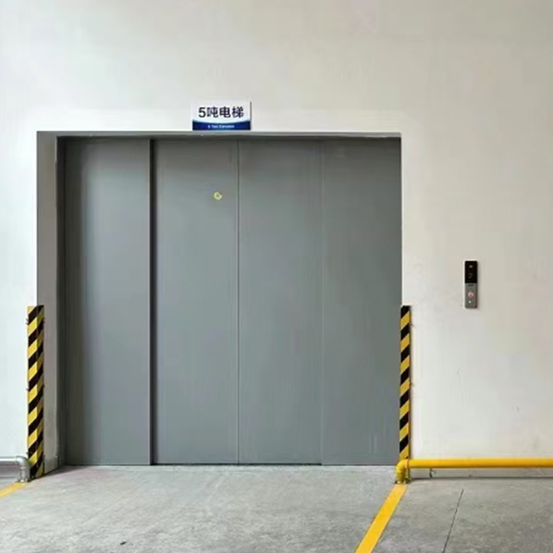 Ascenseur de fret à traction